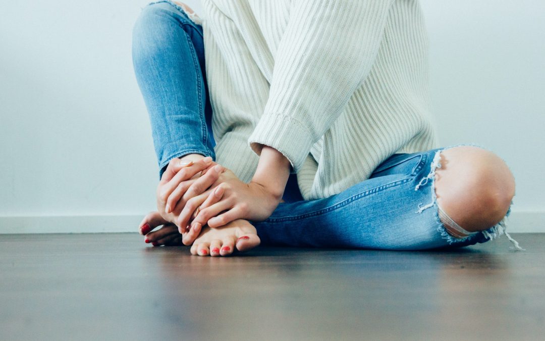 5 Ergonomic Meditation Benches for Greater Comfort During Long and Short Sessions